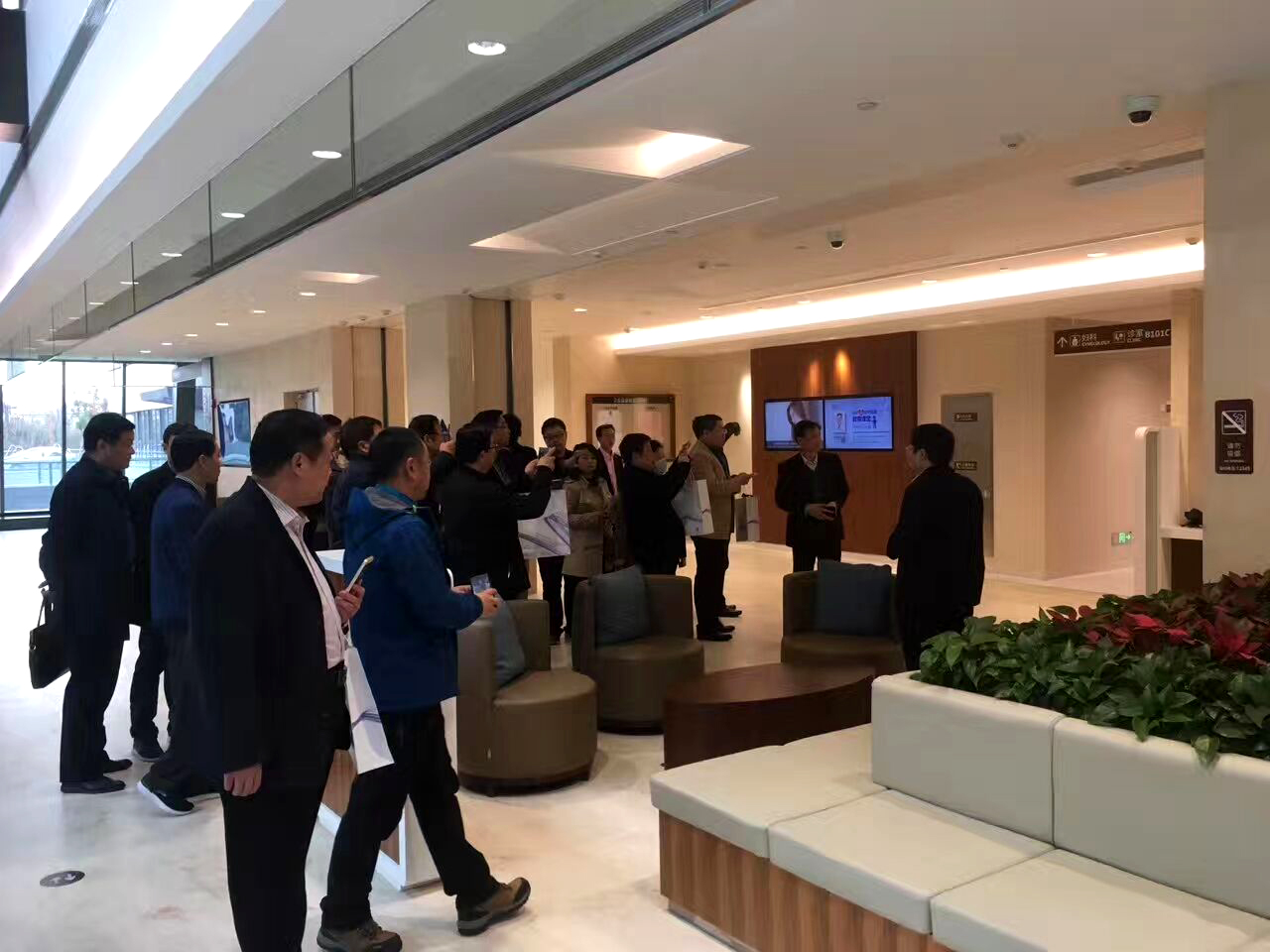 立足市場，醫院病房門需以產品質量為核心來發展企業